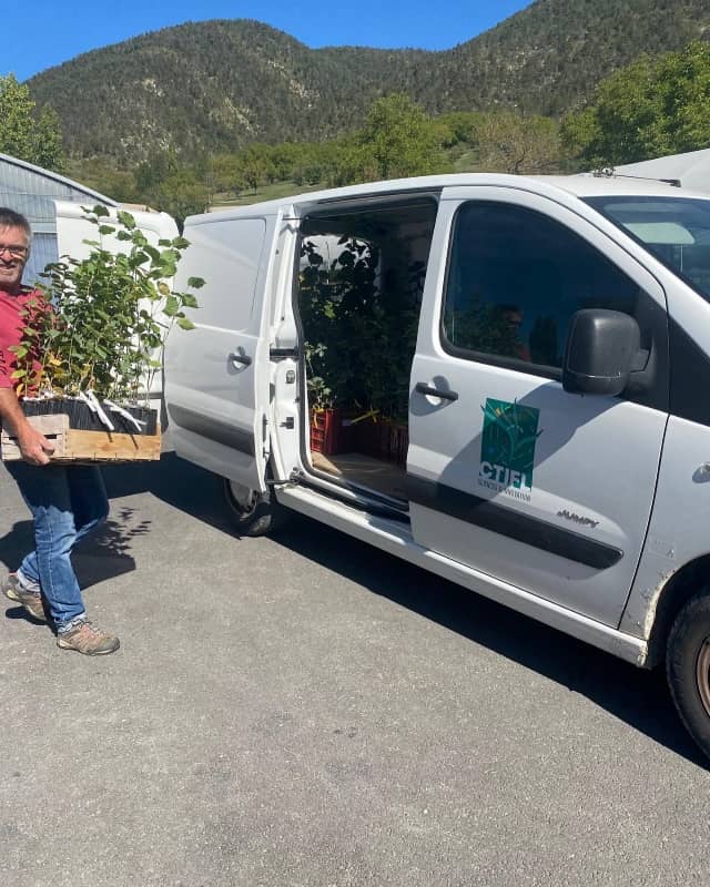 Premier prélèvement en pépinière de nos jeunes plants par le CTIFL